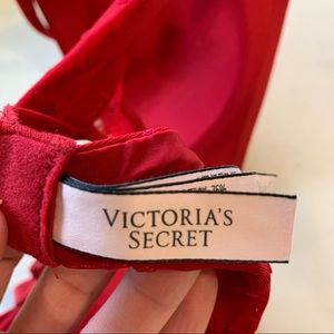 Red Victoria’s Secret bra. Wireless